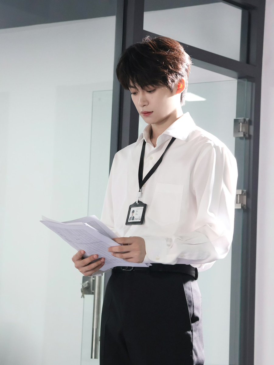 iampk_z's tweet photo. [261001] ZiYu Studio Weibo Update (1/2)

Hey, have you heard? The company got a new intern!

#ZiYu #梓渝 https://t.co/psPofGJWeE