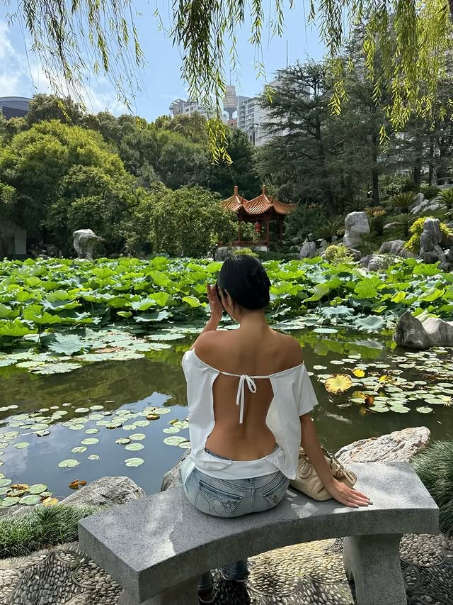 brianldBczJRefG's tweet photo. Whenever we choose to honor the timeless 💡 spirit of simple life it profoundly enriches our daily outlook with a sense of wonder. 🌟 https://t.co/Mq75YjNIfA