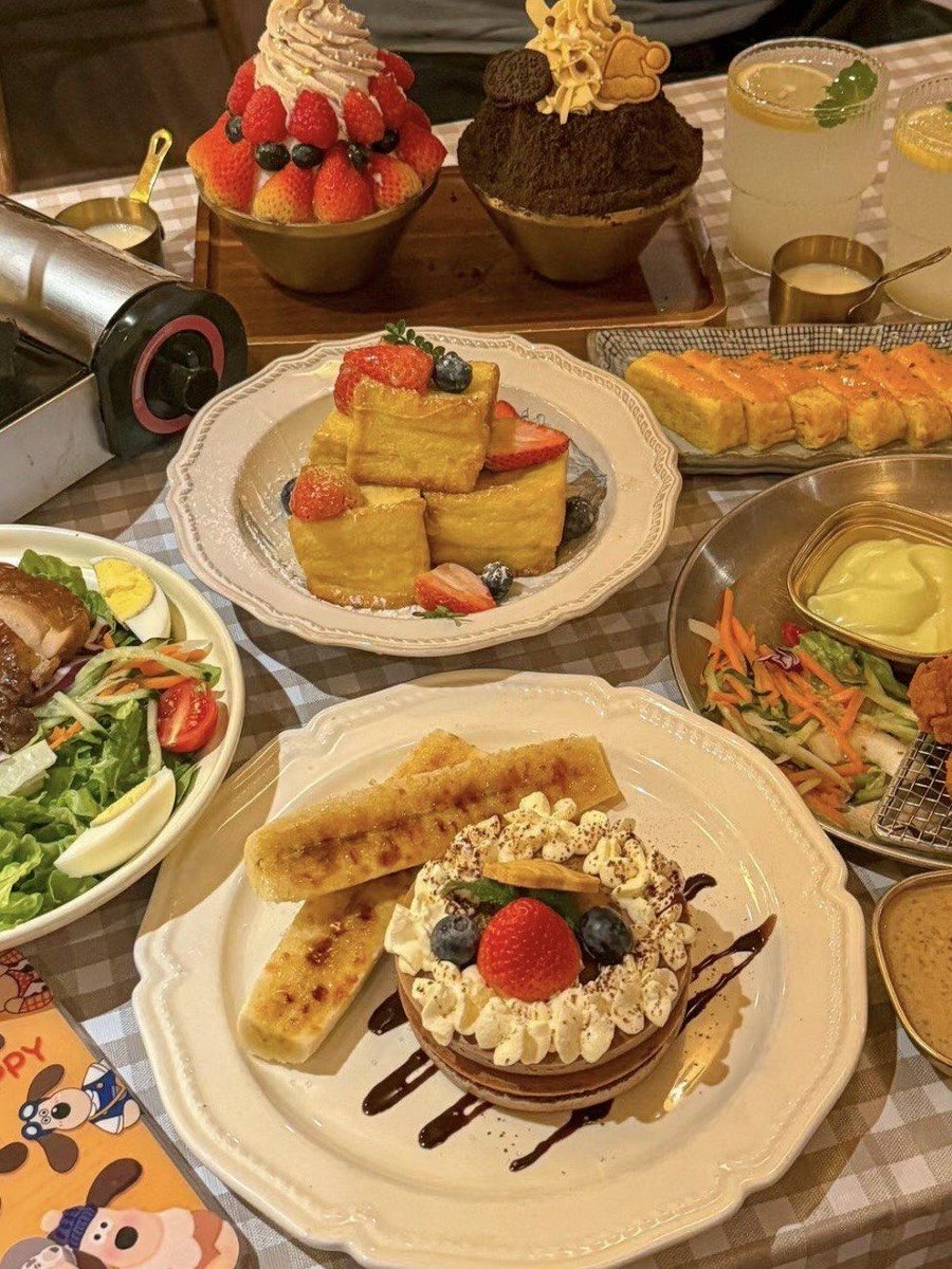 LinnieClamlv's tweet photo. Hoy desayunamos churros con chocolate y él se manchó la nariz — me reí tanto que no paré, momentos pequeos que valen mucho! https://t.co/yg6awefpiX