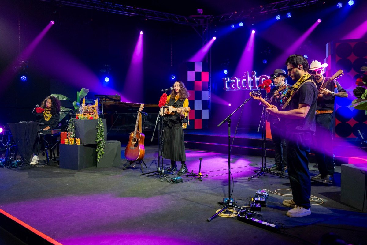 Janetheplanett's tweet photo. Esta noche se emite a las 1:20 de la madrugada en @la2_tve @ConciertosR3 de @radio3_rne  con @sofiacomasmusic  para ir abriendo boca de su concierto este viernes en @CafeBerlinMad !!
@industriasbala @EverlastingRec
Entradas Café Berlín : 
https://t.co/nBL7TrsboG https://t.co/xVZzqN2aHM
