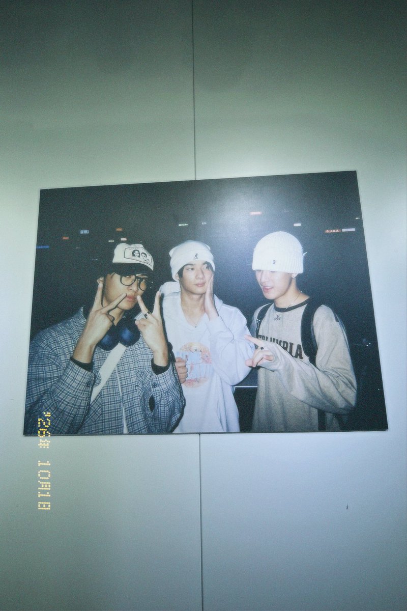 babybopbibbib's tweet photo. 🎞️ สุดหล่อ in film 🎞️🤍
#QuickSnapWorthTheWaitxVVV
#QuickSnap40Years
#FUJIFILMQuickSnap 
#JUNIOR_VVV
#JEEWATH_VVV
#JANUS_VVV
#VVV_TRIPLEV https://t.co/PGllgKYi8y