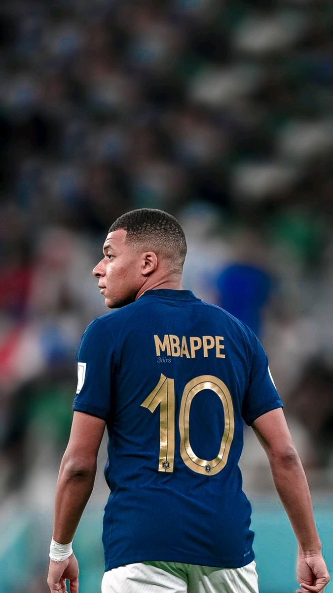 bwatarh's tweet photo. 🚨 𝗡𝗘𝗪: The international break is taking its toll, with several big names picking up injuries. 🤕🚑

🚑 Kylian Mbappé
🚑 Jamal Musiala
🚑 Kai Havertz
🚑 Brian Brobbey
🚑 Alexander Isak
🚑 Daniel Ballard
🚑 Eric García
🚑 Cody Gakpo
🚑 Raphinha
🚑 Martin Ødegaard

The injury list keeps growing. 😳