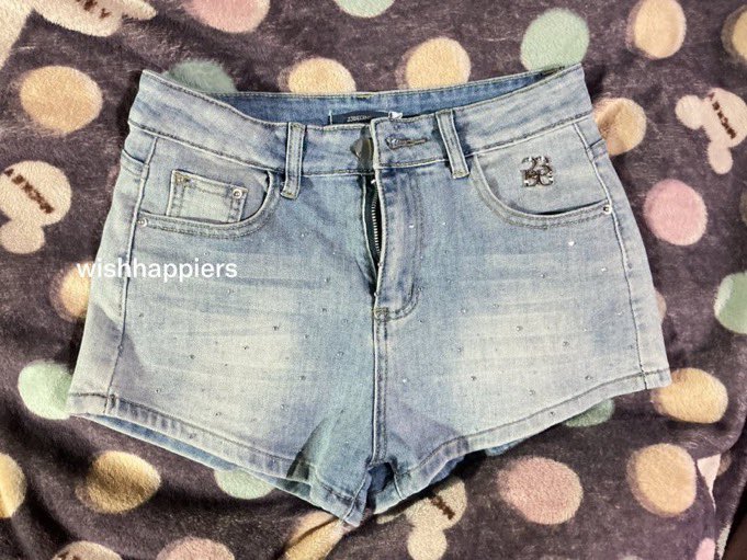 wishhappiers's tweet photo. 23begins ยีนส์เพชร size m ใช้ไม่เกิน 2 ครั้ง
250 รวมส่งคับ

#23begins #ส่งต่อ23begins #ส่งต่อcintage #ส่งต่อเสื้อผ้ามือสอง #เสื้อผ้ามือสอง https://t.co/PE0rGtLdQj