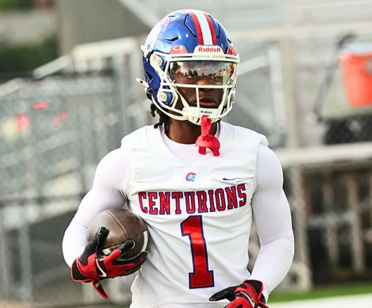 TorresOnUL's tweet photo. BIG congrats to Louisville commit Ja’Hyde Brown - who has been bumped up to a five-star, and No. 32 in the updated Rivals rankings.

Kid is gonna be SPECIAL in a Louisville uniform 😤😤

🔗https://t.co/7jhTo0Rlp0 https://t.co/08YVDIco1O