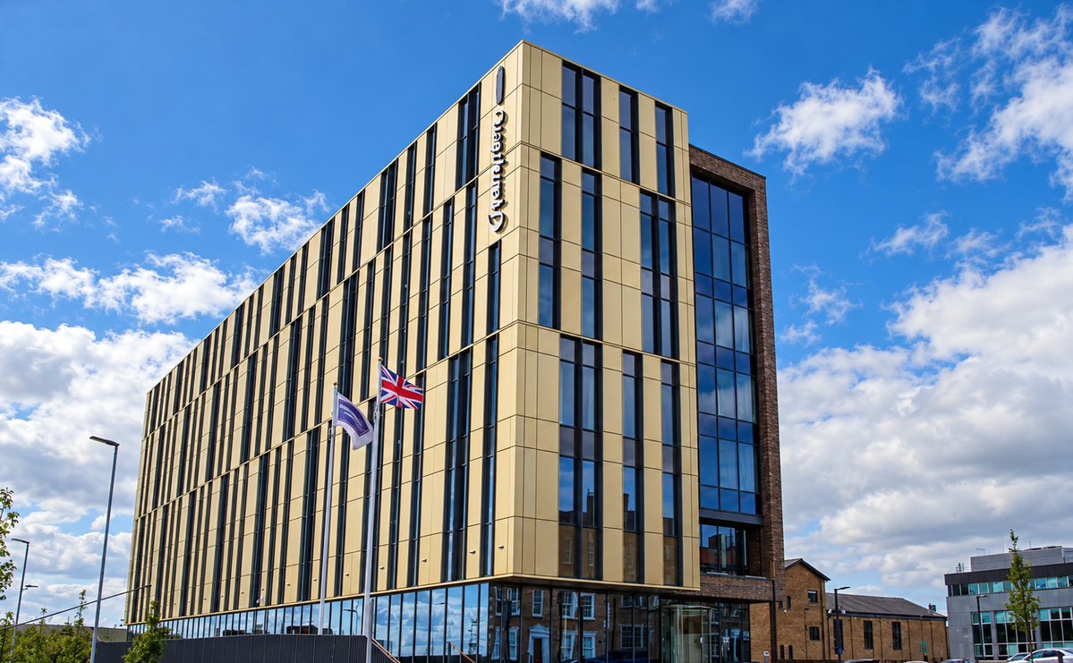 Midas_Cladding's tweet photo. Throwback to one of our flagship hospitality projects.
We were proud to be appointed by Bowmer & Kirkland, to supply and fit the aluminium cassette rainscreen cladding system to deliver a high-performance, modern finish for Stocktonβs @HamptonByHilton hotel.
#TeamMidas https://t.co/QrejbOdRu5