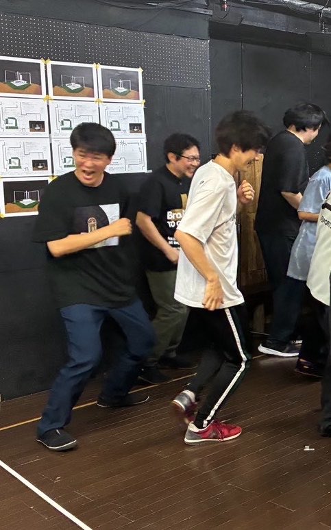 masaharuover's tweet photo. 今日も一日お疲れ様です！
まだまだお仕事の方やこれから夜勤の方々は頑張ってください

#兄弟ブルース
本日も稽古でした、
動線確認ができたのでこれからはトライ&amp;エラーの繰り返し！
頑張るぞーᕦ(ò_óˇ)ᕤ

ご予約はこちらのwebまたはDMで受付中
https://t.co/TJhm47ufGq
#11月
#舞台
#ミュージカル https://t.co/pv8bhwGSbs