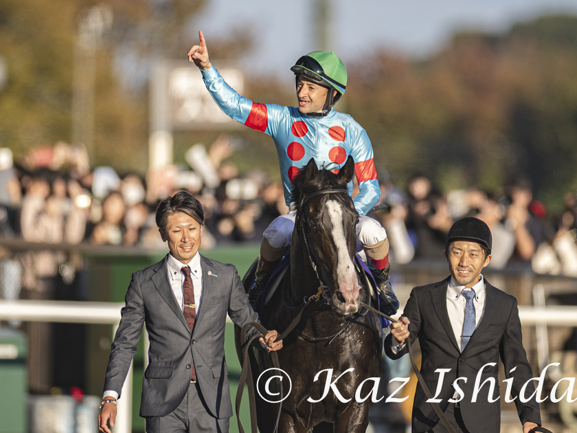 HimawariKaz's tweet photo. イクイノックス
(2023年 天皇賞・秋)

Equinox, a dual JRA Award winner
(photo:2023 Tenno Sho (autumn) (Gr.1),ridden by Christophe Lemaire) https://t.co/UTpcEocbb9