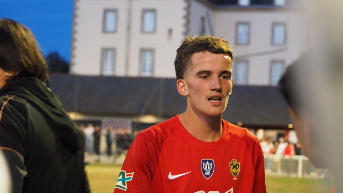 NEWSOUEST's tweet photo. [ Football. Coupe de France] 

Saint-Aubin de Carhaix, une bénédiction des 50 mètres devant  1.400 fidèles 

https://t.co/2X0H1g7wCq https://t.co/eI6er5w1v2