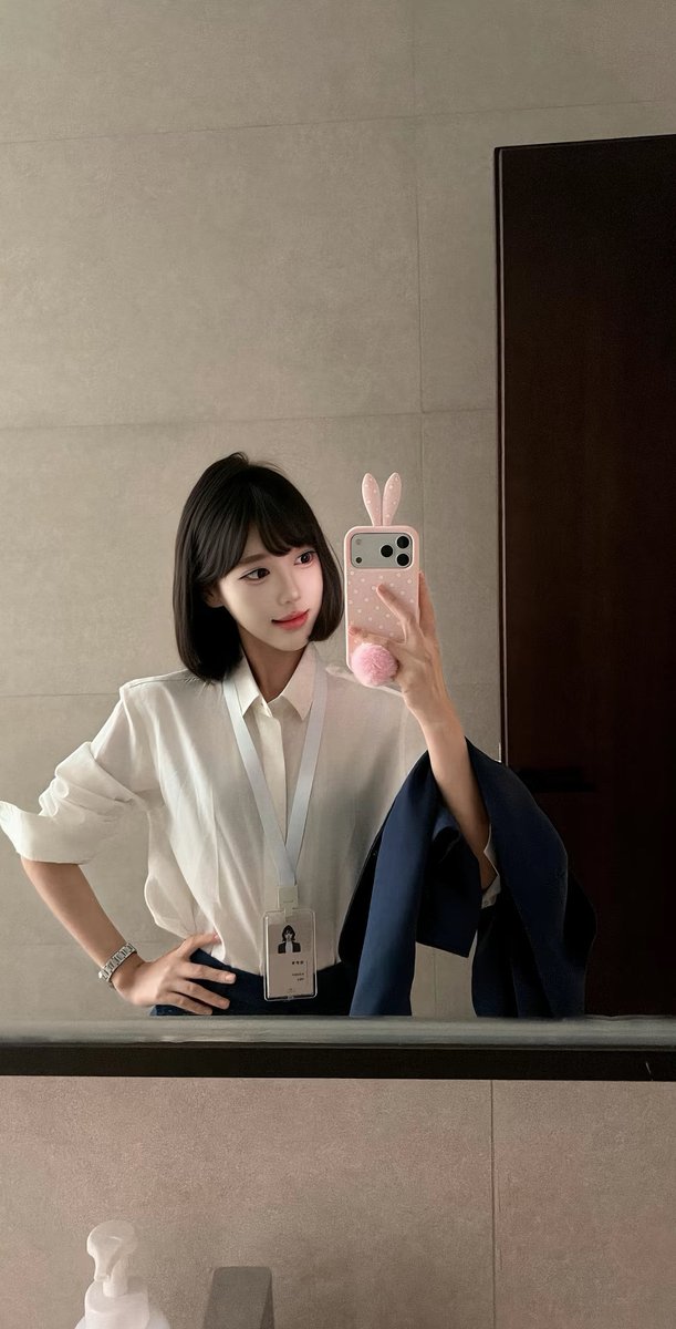 Vvlbet's tweet photo. 哪张好看呢？ https://t.co/yYmcVo3gOR