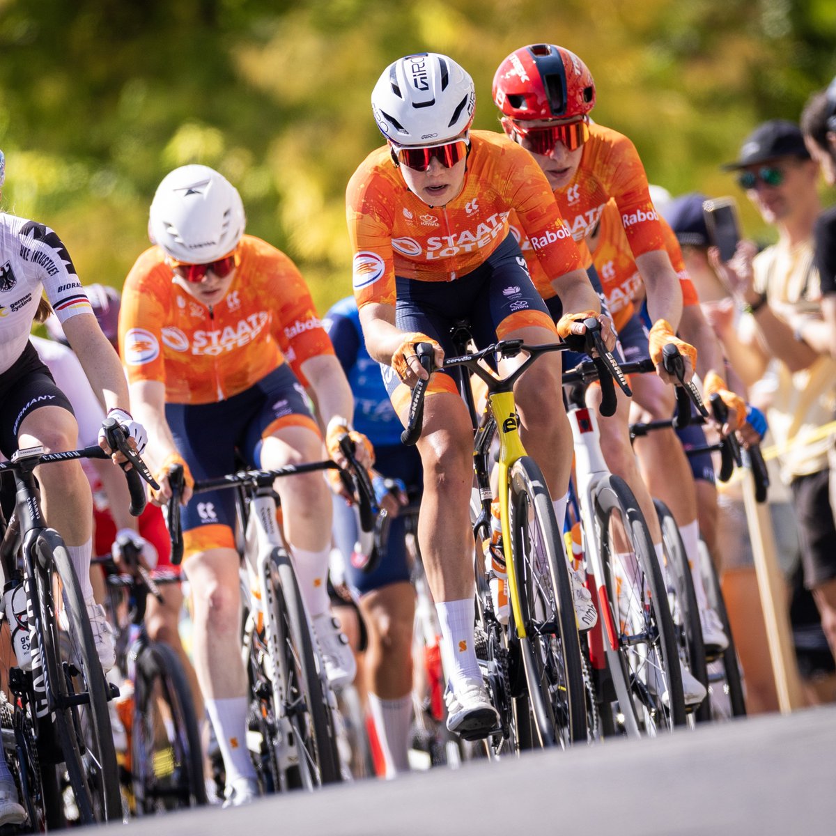 TeamNLtweets's tweet photo. 🚴 | EK WIELRENNEN

Van het WK in Canada vorige week, naar nu het EK in Slovenië 💪 

📆 3 t/m 7 oktober
📍 Ljubljana, Slovenië 
📺 Eurosport/HBO Max

Check onze website voor alle informatie! 👇
 🔗 https://t.co/YQOfyHtFX5

#TeamNL https://t.co/JuFmGSYNZu
