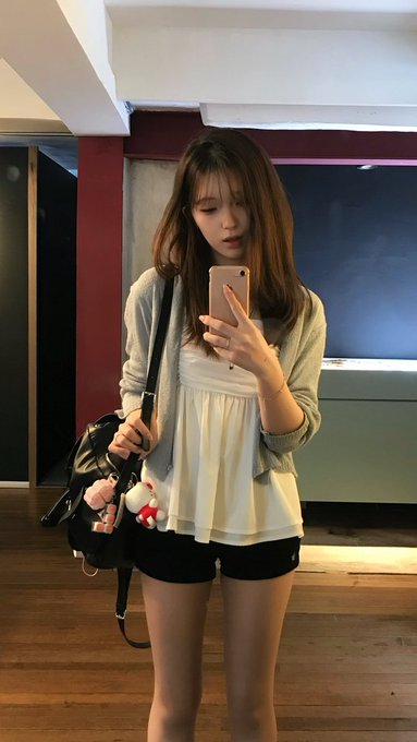 RamonTatlock's tweet photo. 이쁘다고 칭찬해줘 열심히 꾸몄단말이야 #맘눌뎀 https://t.co/OgGKvf0mkW