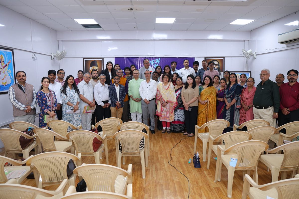 DCPCR's tweet photo. Hon’ble Chairperson, DCPCR, @opvyas11 participated in a Training Programme organised by Bhartiya Human Rights Initiative for Marginalized (BHIM), focused on promoting human rights awareness, legal understanding, and inclusion among marginalised communities. 
@CMODelhi https://t.co/eCYWNz3MpB