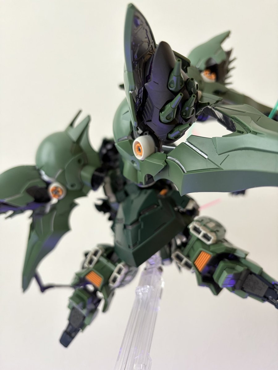 sion_desu_'s tweet photo. 【MGSDクシャトリヤ完成🎉】これまで作ったガンプラの中でもトップクラスに凄いキットに感激しています！組む時にシビアな部分もあったり簡単ではなかったのですが、ゆっくり楽しく作ることができました！しおんのクシャトリヤはマリーダさんに捧げます🫡みなさん応援ありがとうございました✨ https://t.co/NkfKyrlF0s