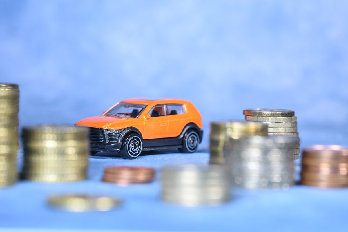 Journal_Auto's tweet photo. Entre le durcissement du score environnemental ciblant les batteries produites hors d'Europe, le recentrage du malus au poids pour les hybrides légers et le verrouillage de la TVA sur les voitures de société, le… dlvr.it/TVkMSl #Constructeurs #JournaldesFlottes #ecoscore #loi https://t.co/8ZCd18JsrB