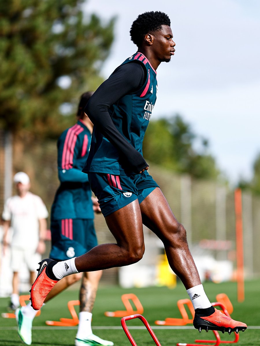 realmadrid's tweet photo. ▶️💨⏱️ https://t.co/AcOXE4eCAZ