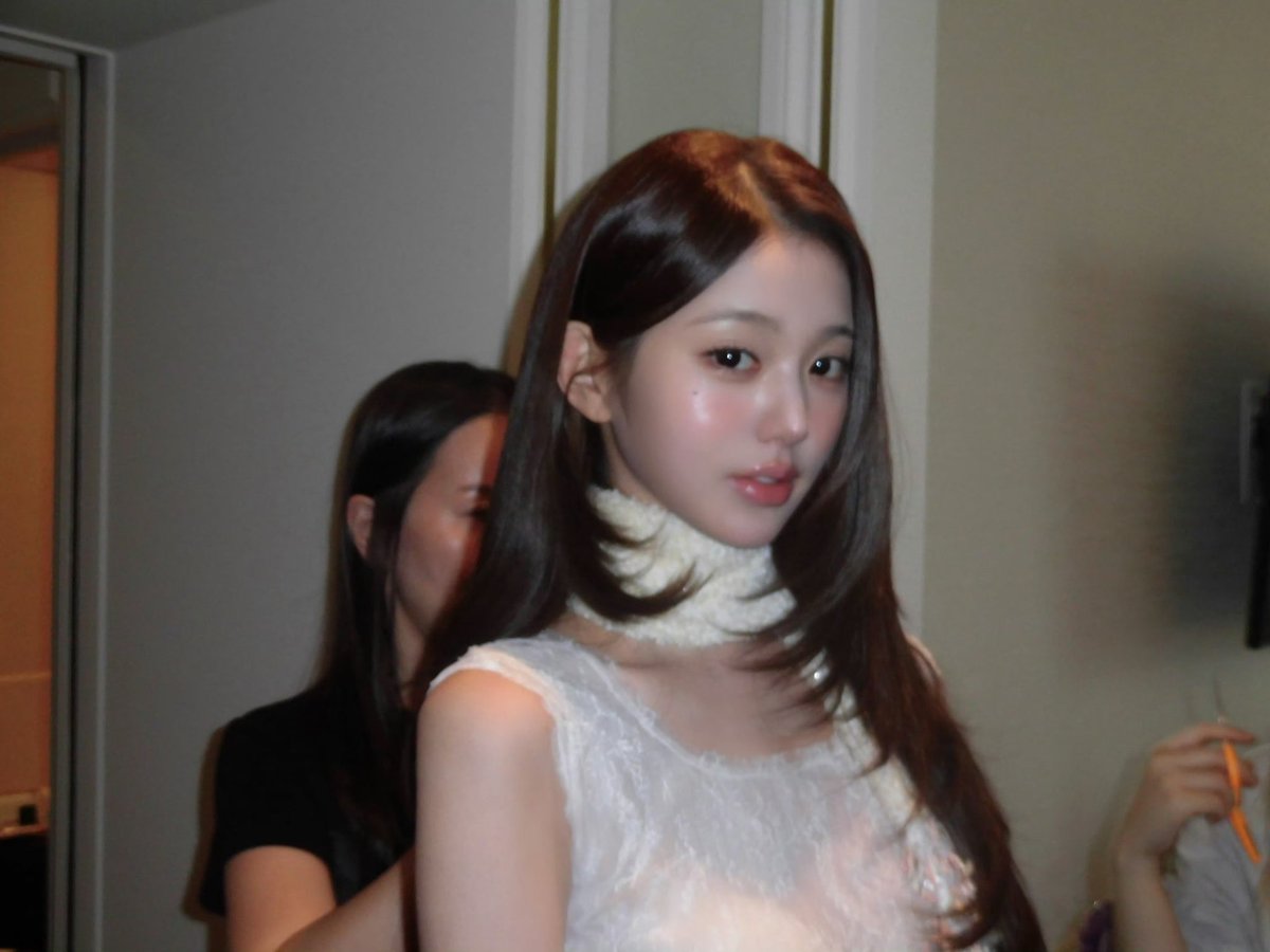 luckybbjl's tweet photo. Wonyoung was made for Dior. 

WONYOUNG IN DIOR
#WonyoungDiorSummer27
#JANGWONYOUNG
#WONYOUNG
#DiorSummer27 @Dior https://t.co/Hyr5CsdDVj