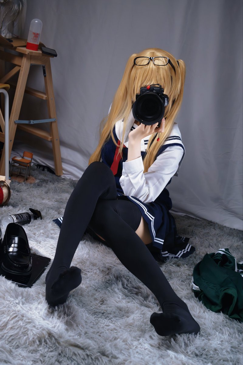 MagicalHat999's tweet photo. 伦也这都能忍住他肯定是gay https://t.co/idYo7UMQUs