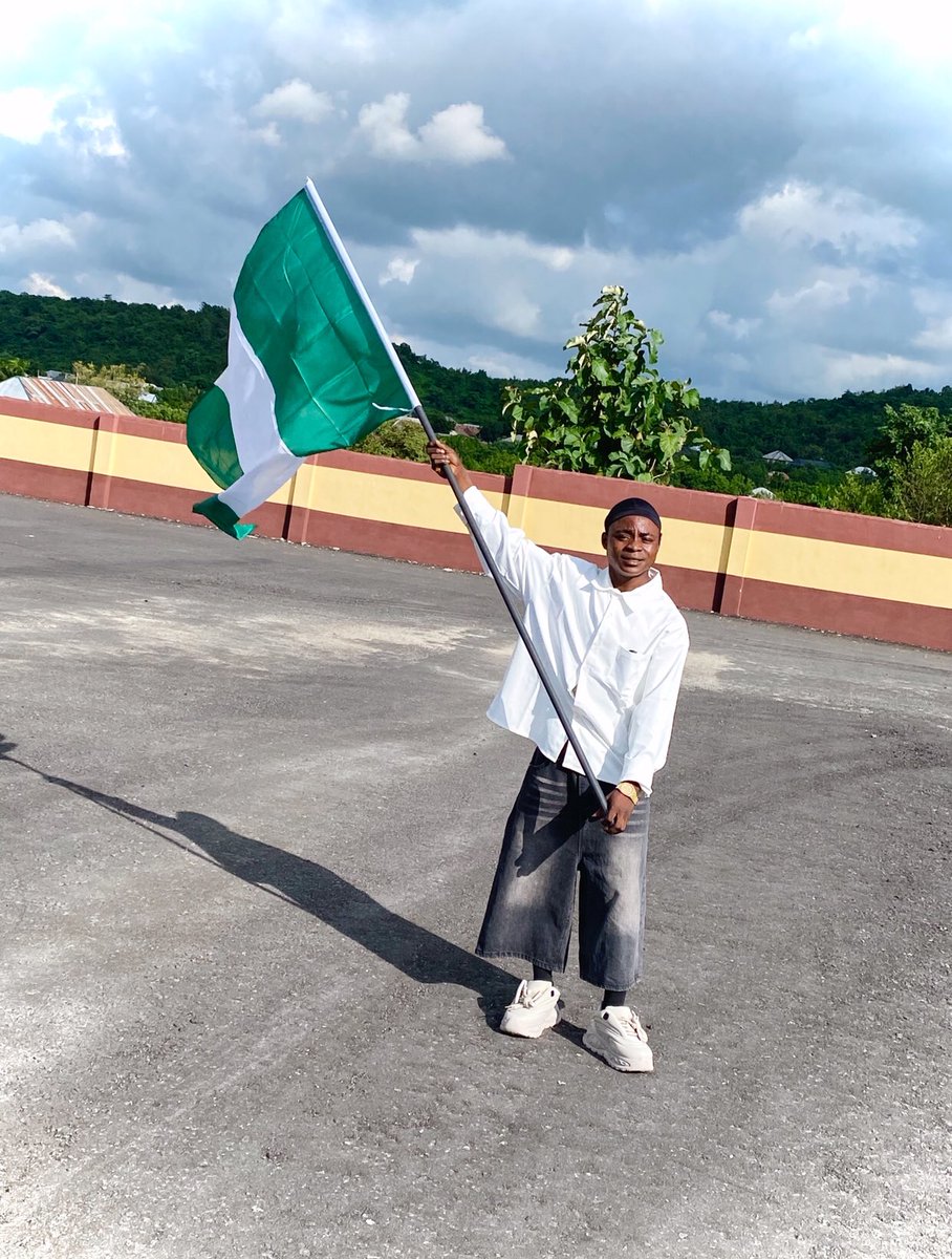 Samwitty417564's tweet photo. @channelstv Nigeria will not fail, God is with you. Happy Independence Day!🇳🇬 https://t.co/M7fFF2osj6