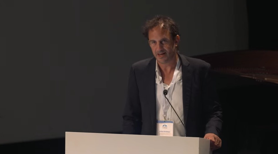 healthnews_pt's tweet photo. Julian Perelman: «As pessoas mais desfavorecidas têm menor probabilidade de ter um médico de família.»
Ler aqui artigo completo:  https://t.co/3jOqh1diPZ
#healthnews #saude #congresso #ANMSP https://t.co/ojzaEdPdKh