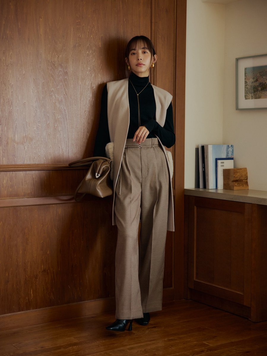 _MilaOwen's tweet photo. MILA PANTS
starring Hiroe Igeta
井桁弘恵が纏う、秋のMILA PANTSをご紹介!
🍂ビジュアル公開中🍂
▶︎▶︎https://t.co/h93B4aX4zV
#MilaOwen #ミラオーウェン https://t.co/CewqGRmlqD