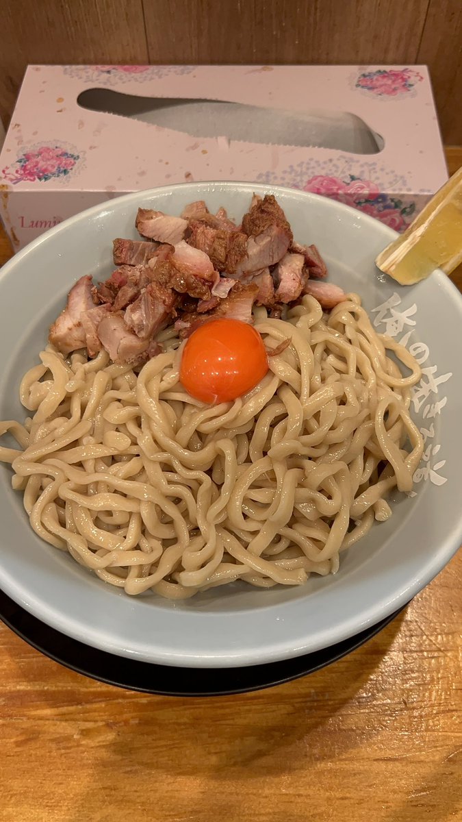SC430GP's tweet photo. 【超極太】俺の生きる道で「激ウマ冷やしTKM」を喰らう! 今回は「俺の生きる道 錦糸町店」の期間限定(※時期による)激ウマメニュー、冷やし俺道TKM
https://t.co/HsVtNDxwvY
#俺の生きる道 #錦糸町グルメ #TKM #二郎系 #ラーメン #飯テロ #ショート #shorts https://t.co/HBGfK9uD2L @YouTubeより https://t.co/MbMrkmq0Wm