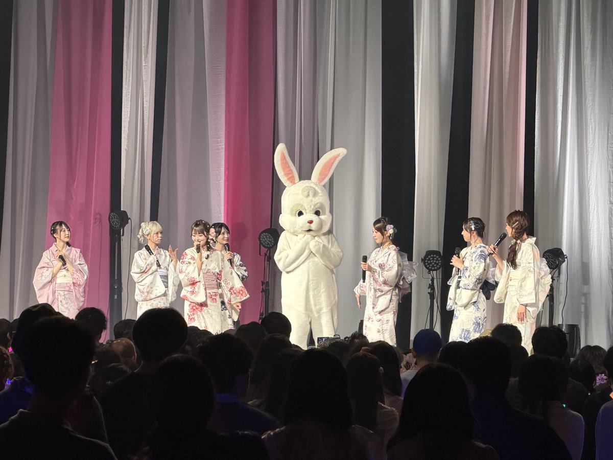 ogata_machida's tweet photo. ✨今夜の #尾形と町田 は✨

📩\\アイドルのライブを盛り上げて//
プロデューサーからの依頼を代行🐰‼︎

お月見うさぎ🎑🐇に扮して、正体を明かさず会場を盛り上げる事はできるのか⁉︎

#尾形と町田
#パンサー尾形
#エバース町田 https://t.co/fvybInBzxM