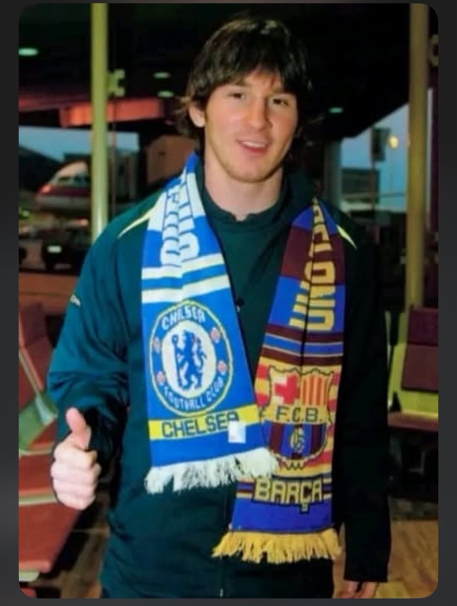 allwell_CFC's tweet photo. why do you support Chelsea and love Messi too ? 

me: https://t.co/fEYsu41uSM