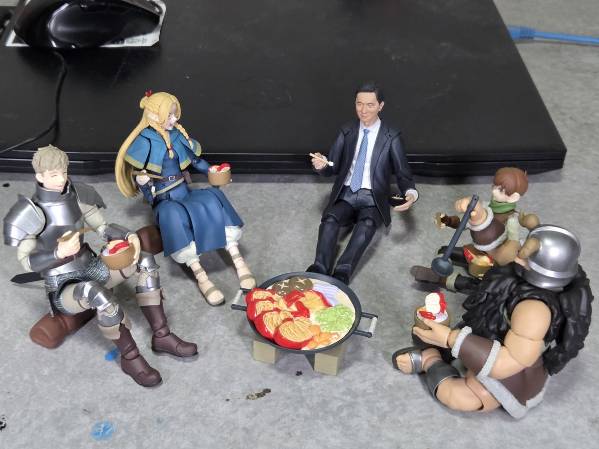 SUZUKI_T109's tweet photo. figma井之頭五郎 松重豊ver. リニューアル版 懐かしの定食屋セットが届いタので異世界転移でダンジョンのグルメを表現。
コうすると他キャラ用の魔物料理のミニチュアが欲しくなル。
#figma
#孤独のグルメ
#ダンジョン飯 https://t.co/c1t9VDbrj4