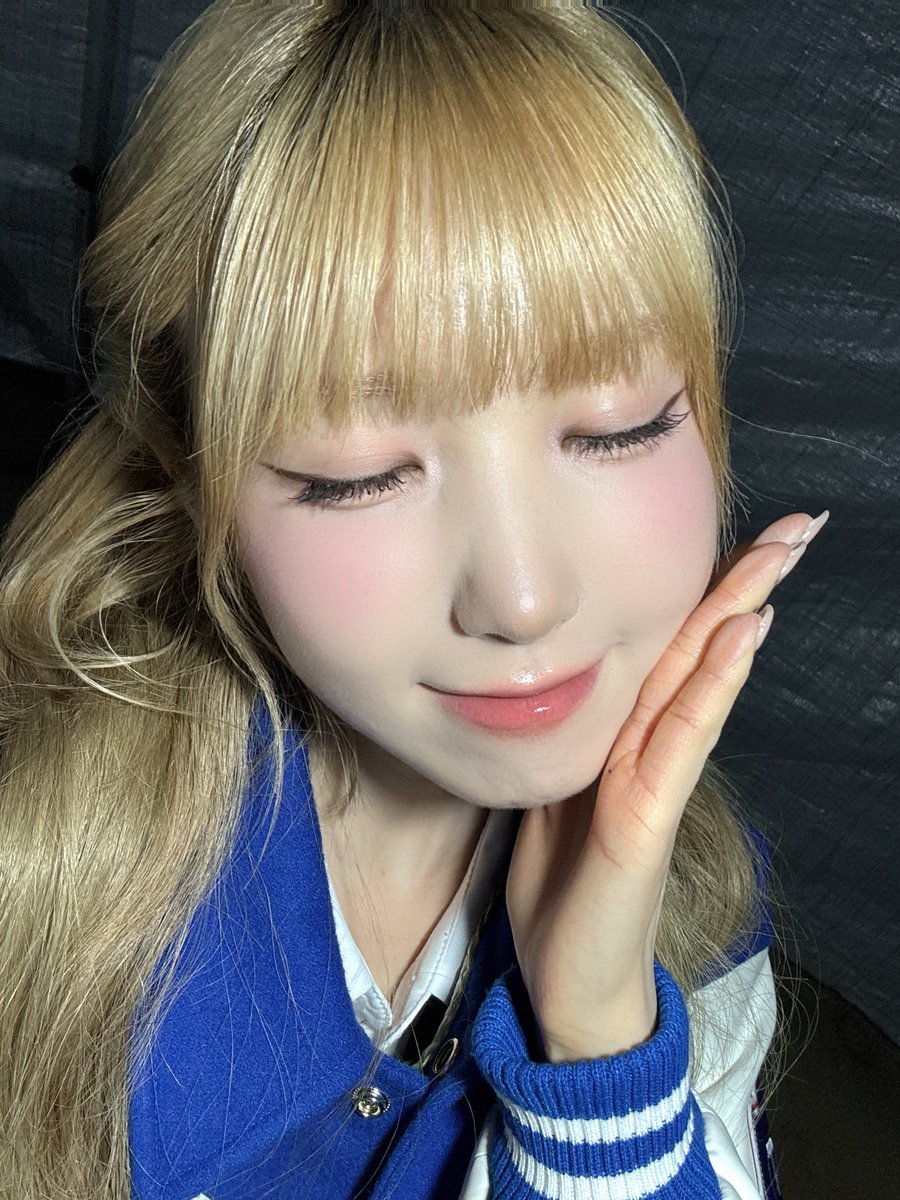 sa2m2nam3's tweet photo. #SAY_HITOMI    

10월 시작💙
오늘 축제도 재밌었어용🧑🏼‍🩰➰

#히토미 #HITOMI #ヒトミ 
#SAYMYNAME #세이마이네임 #SMN #セマネ https://t.co/ztVsuHof7n