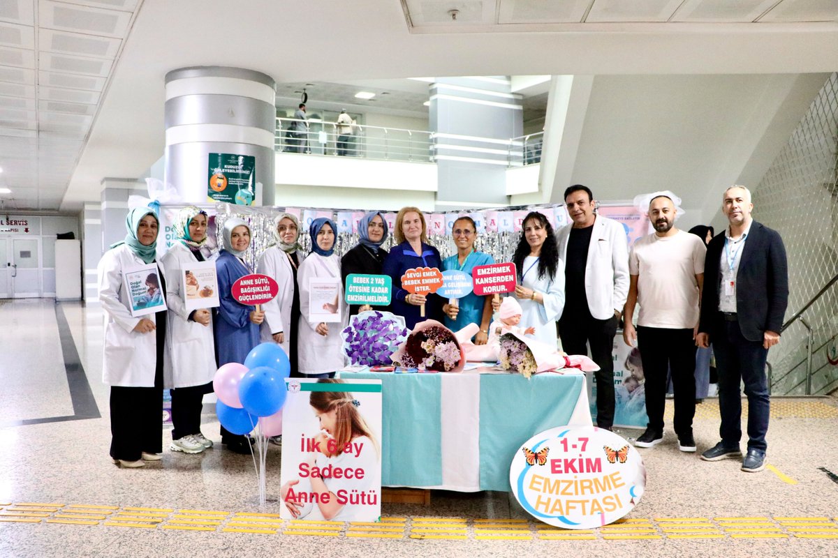 Bingol_eah's tweet photo. 1-7 Ekim Emzirme Haftası kapsamında, hastanemiz Emzirme Danışmanlığı Birimi tarafından kurulan stantta vatandaşlarımıza anne sütünün önemi anlatıldı. Hastane idarecilerimiz tarafından kurulan stant ziyaret edildi.
@saglikbakanligi 
@bingolsaglik https://t.co/5obJ3R90Ba
