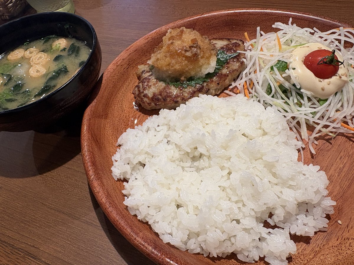 sumisumisub's tweet photo. びっくりドンキーはやっぱりおろしそでしょ https://t.co/Z10GyYhvSB