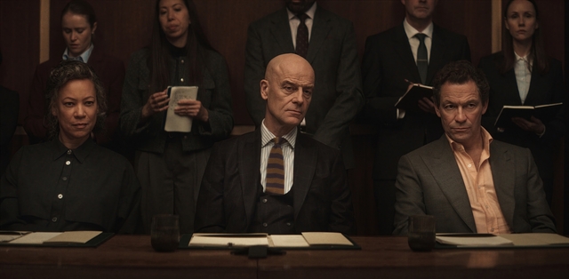 dizi_mania's tweet photo. Yeni dizi War, bugün HBO’da başlıyor. Dizinin ilk sezonu toplam 8 bölümden oluşuyor.

📌Londra'nın en güçlü avukatlarının hayatlarını konu alan dizi; hırsın bir para birimi, ihanetin bir strateji ve kazanmanın her şey olduğu bir dünyaya sürüklenen hırslı avukat Jonathan Warren'ın hikâyesini anlatıyor.

📌ilk sezon, İngiliz teknoloji girişimcisi Morgan Henderson ve dünyaca ünlü film yıldızı Carla Duval'ın çekişmeli boşanma sürecini konu alıyor. Bu zorlu süreçte Londra'nın en güçlü hukuk firmaları olan Cathcarts & Sons ile Taylor & Byrne'ün zafer için neler yapabileceklerini göreceğiz.

📌Dizinin ilk sezonunda Dominic West ve Sienna Miller boşanma sürecindeki çifte hayat verecekler. Phoebe Fox, James McArdle, Archie Renaux, Nina Sosanya, Pip Torrens ve Nick Mohammed ilk sezonun oyuncu kadrosunda.