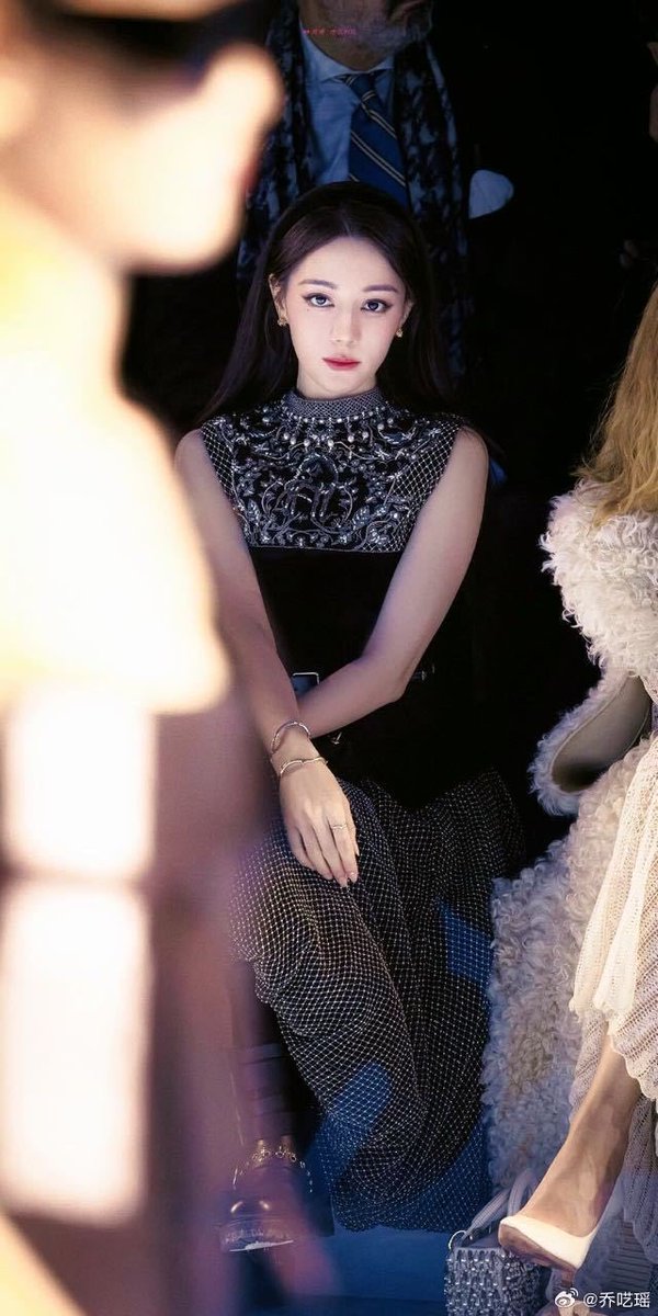 pandacabikon's tweet photo. เห็นบางคนมี ปห กะชุดสีแดง นี่ค่ะ พิเร่อในชุด Dior สีอื่น ส่วนตัวนี่ว่าน้องใส่สีไหนก็เด่นค่ะ ดังนั้น ปห อาจไม่ใช่มาจากทางฝั่งคนสวยก็ได้นะคะ 😌 https://t.co/qSVg4uLL5c