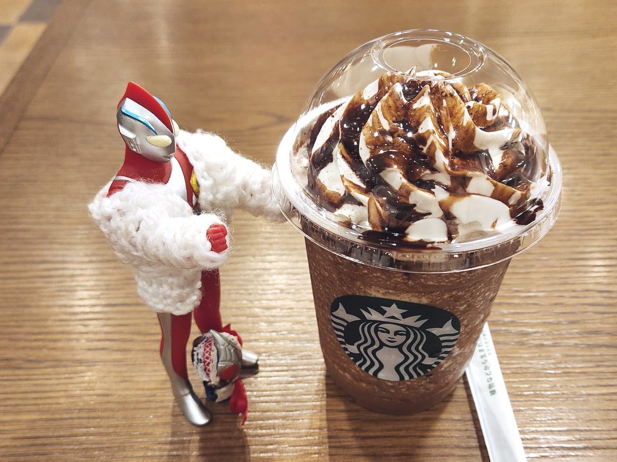 BOARD_0w0_wei's tweet photo. あとスタバ クリームもチョコもマシマシだね https://t.co/7iRB3e5S5e