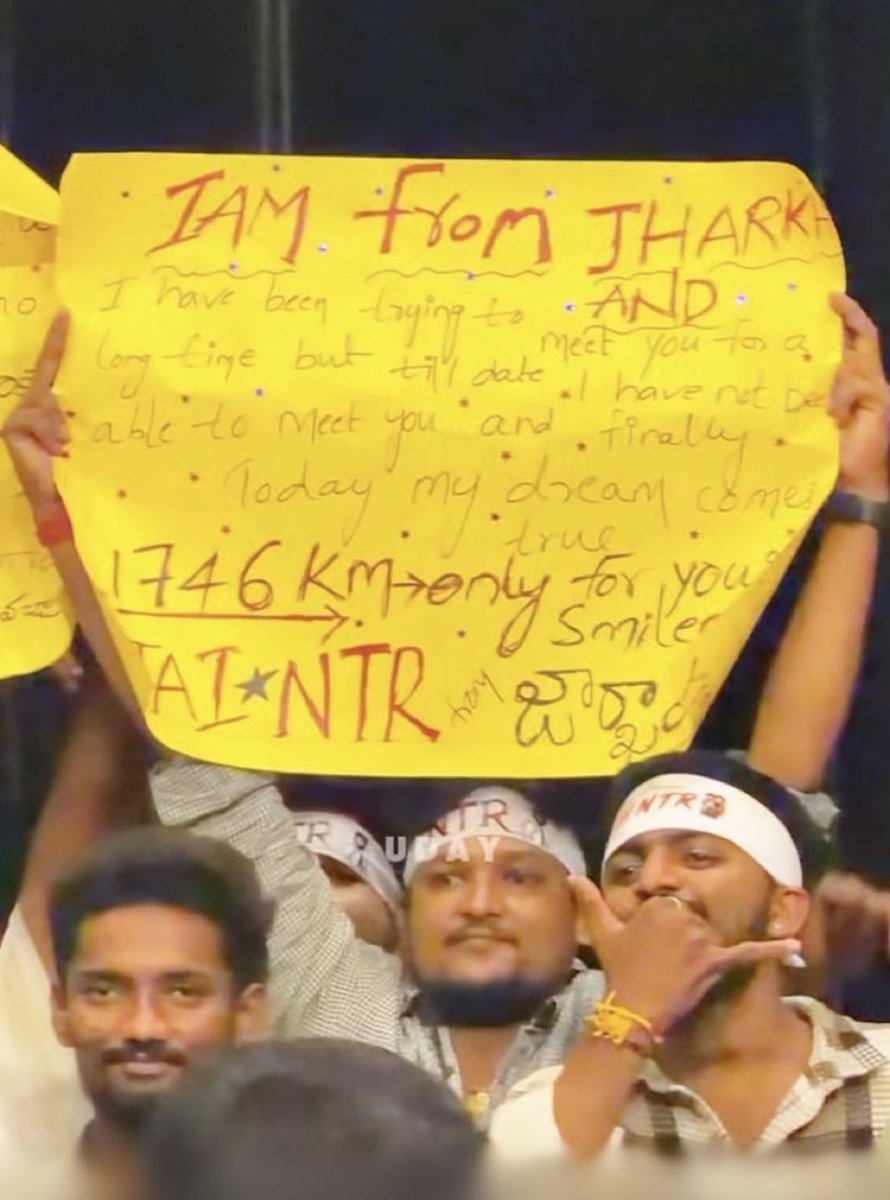 Sai_Mohan_999's tweet photo. Next-level fan love 👏.

A dedicated fan travelled 1,746 kms from Jharkhand - Hyderabad to see @tarak9999 Anna directly ❤️‍🔥🙇.

#DontTroubleTheTrouble #DTTTMovie https://t.co/4PqyNqK9RY