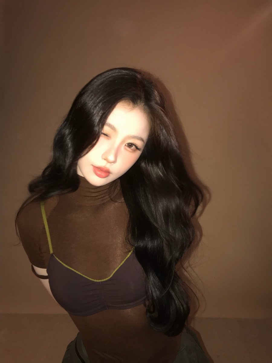 ysxzip's tweet photo. #YuShuxin's studio instagram update!! https://t.co/NeGuJWcOb6