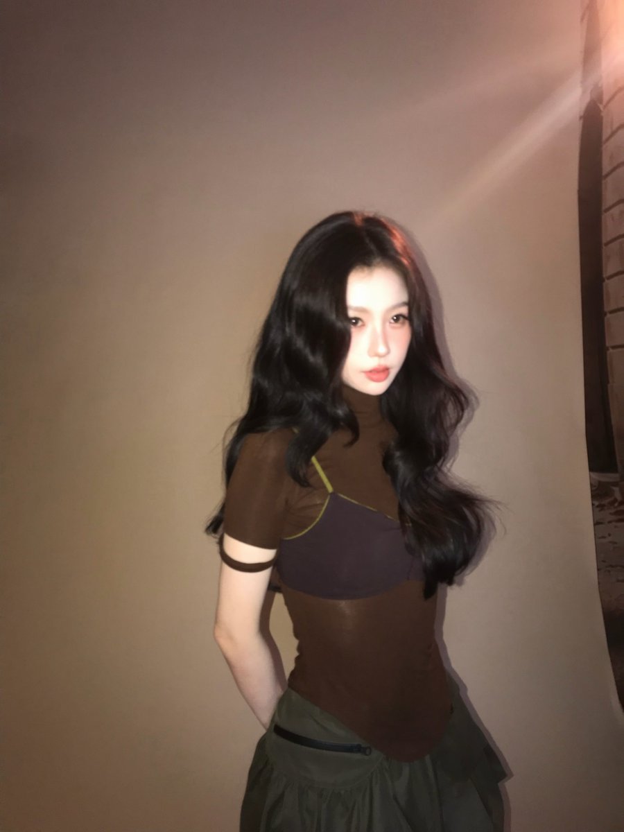 ysxzip's tweet photo. #YuShuxin's studio instagram update!! https://t.co/NeGuJWcOb6