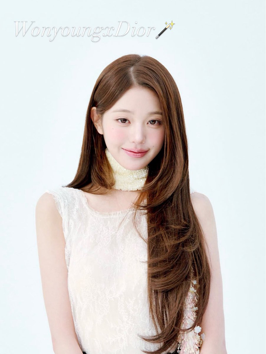 onlyforyoung10's tweet photo. The perfect harmony of Wonyoung and Dior.

#WonyoungDiorSummer27
#JANGWONYOUNG
#WONYOUNG
#DiorSummer27 @Dior https://t.co/Iqf58ANOra
