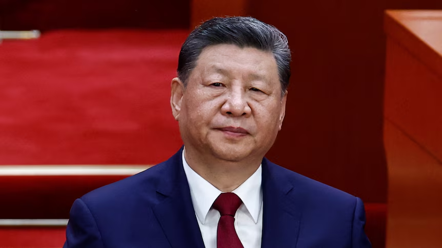 visegrad24's tweet photo. 🇨🇳 Oil prices rise 2% as China suspends fuel exports

Chinese refiners have suspended exports of refined oil products to all regions beyond Hong Kong and Macau for October 2026, triggering an immediate 2% surge in global oil prices. https://t.co/yaQ3zXCMis