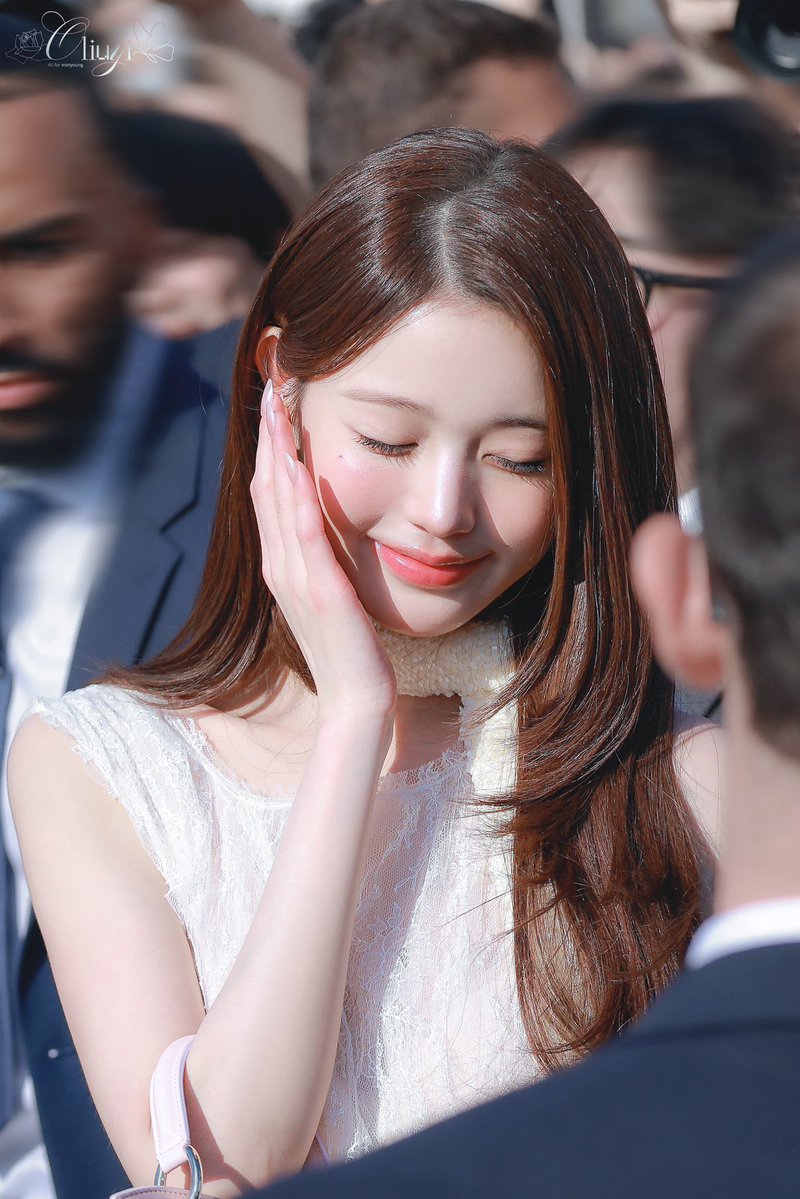 you_jun3094's tweet photo. Wonyoung leaves a deep impression with her wonderful presentation at Dior SS27 fashion show.😍

WONYOUNG IN DIOR
#WonyoungDiorSummer27
#JANGWONYOUNG
#WONYOUNG
#DiorSummer27 @Dior https://t.co/kHv7sEWg8B