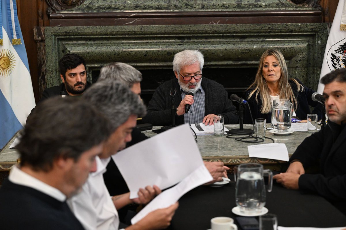 LegisCABA's tweet photo. 🏛️Se reunió la comisión de Turismo y Deportes para avanzar en distintos proyectos vinculados al desarrollo deportivo y la promoción turística de la Ciudad. https://t.co/88veEGC5z0