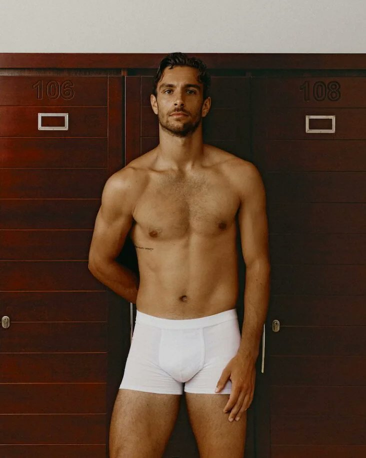 DAMAN_Magazine's tweet photo. Explore how Lorenzo Musetti Brings IUMAN Into a New Era of Performance

Read more
https://t.co/3SDwcE7mcX https://t.co/ntK4ZzcYmP