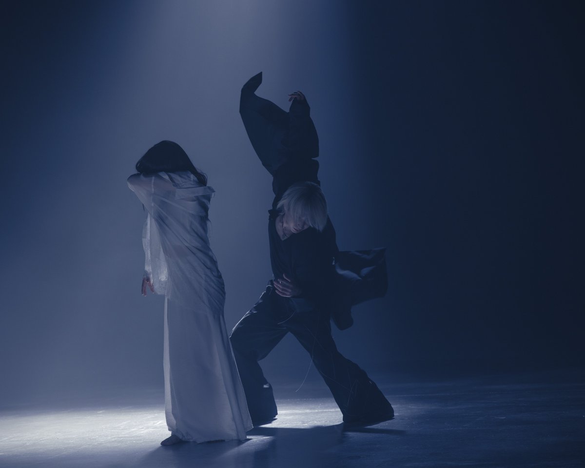 movie_matching's tweet photo. 主題歌"ソフィリア" 
MUSiC CLiP撮影 
オフショット公開
━━━━━━━━････・🥀

#内田英治 監督がメガホンを取り、
“赤い絆”で繋がれた輪花と吐夢を描いています

➤https://t.co/A7ZriiLu4D

#LiSA  #LiSA_ソフィリア 
#映画マッチング 𝐓𝐑𝐔𝐄 𝐋𝐎𝐕𝐄
大ヒット上映中 https://t.co/nE2SSE6dZ0