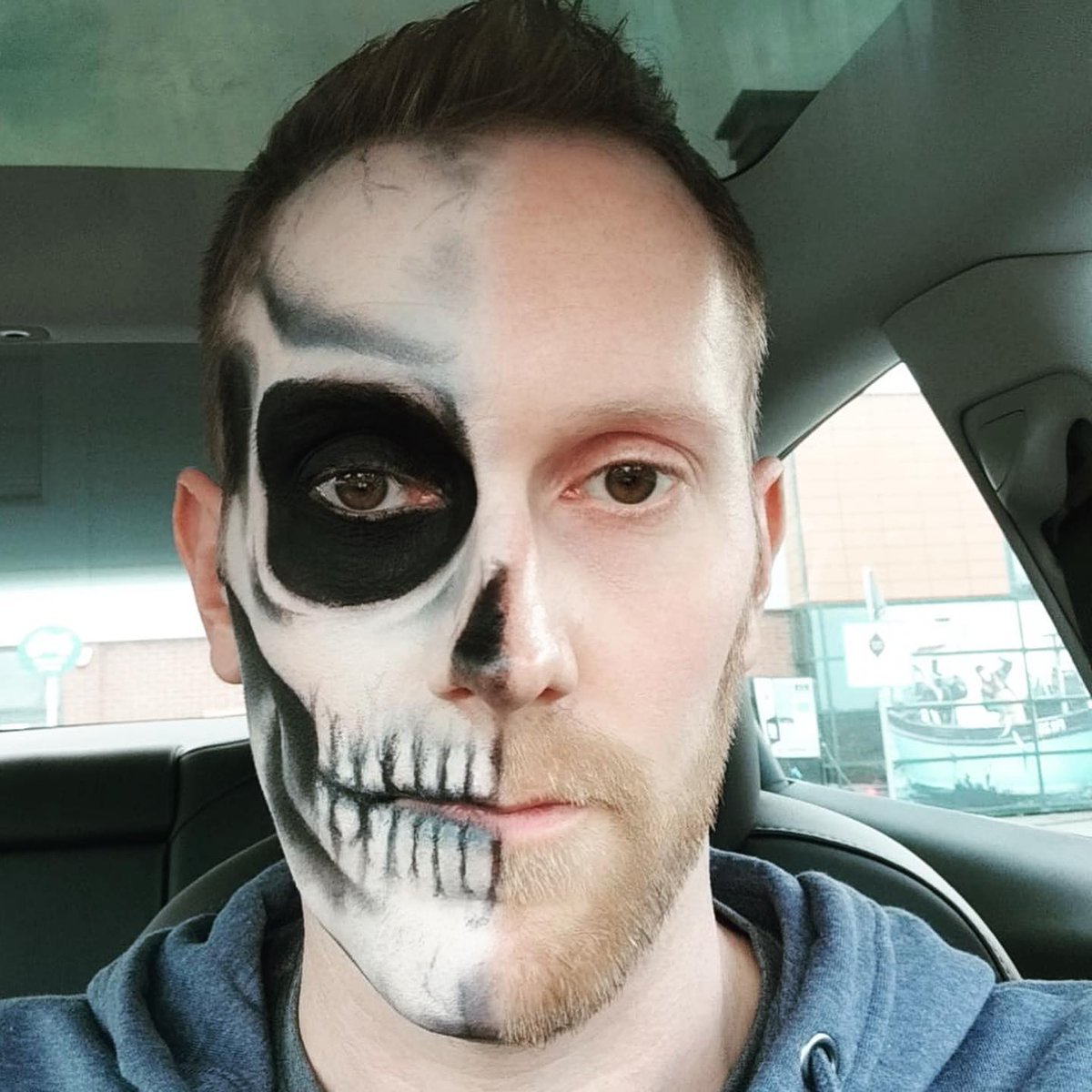 Jeehpiires's tweet photo. A regular day at HJ! From natural makeup and updos to soft smoky eyes, bridal looks, Halloween, and bold requests—I love mixing things up. If you want variety, I’m your girl. Follow for more! https://t.co/S3m3Y6Sczk