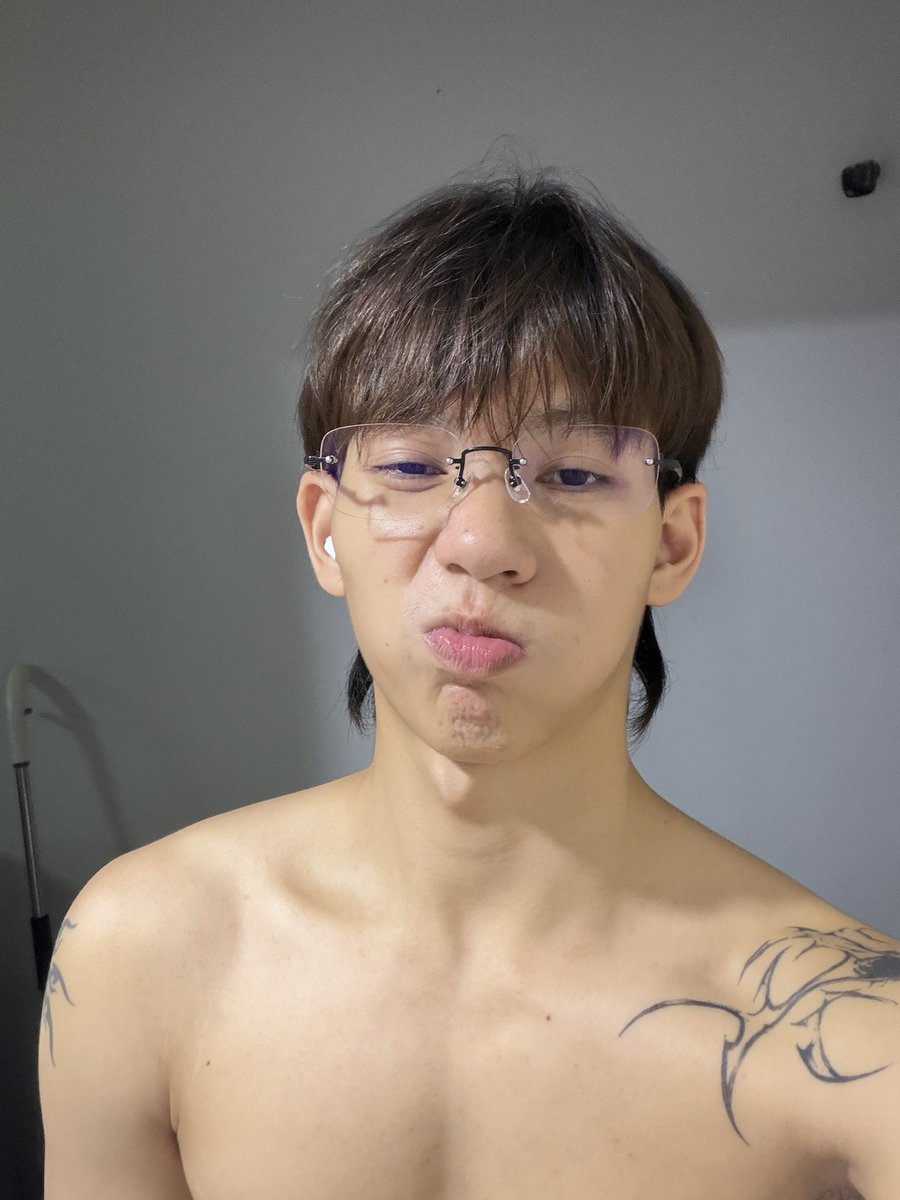 mark12123456's tweet photo. มะงื้อ https://t.co/3DKhqjNhe4