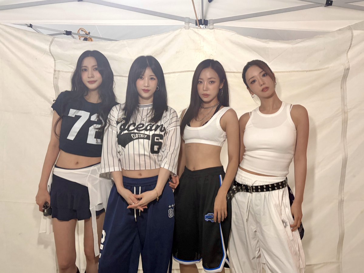 Apink_2011 tweet picture