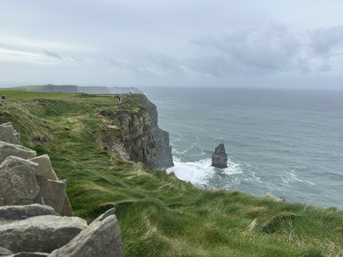 random6512's tweet photo. Cliffs of Moher https://t.co/5BHryRerDX