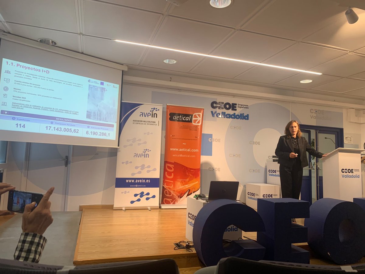 empresasjcyl's tweet photo. La directora del departamento de Innovación y Emprendimiento, Carmen Verdejo, ha participado en el encuentro @AETICAL para presentar las ayudas a la #digitalización y #Ciberseguridad que pone ICECYL a disposición de las empresas de Castilla y León.
#ICECYL #aetical #pymes https://t.co/7vQZy8sN5D