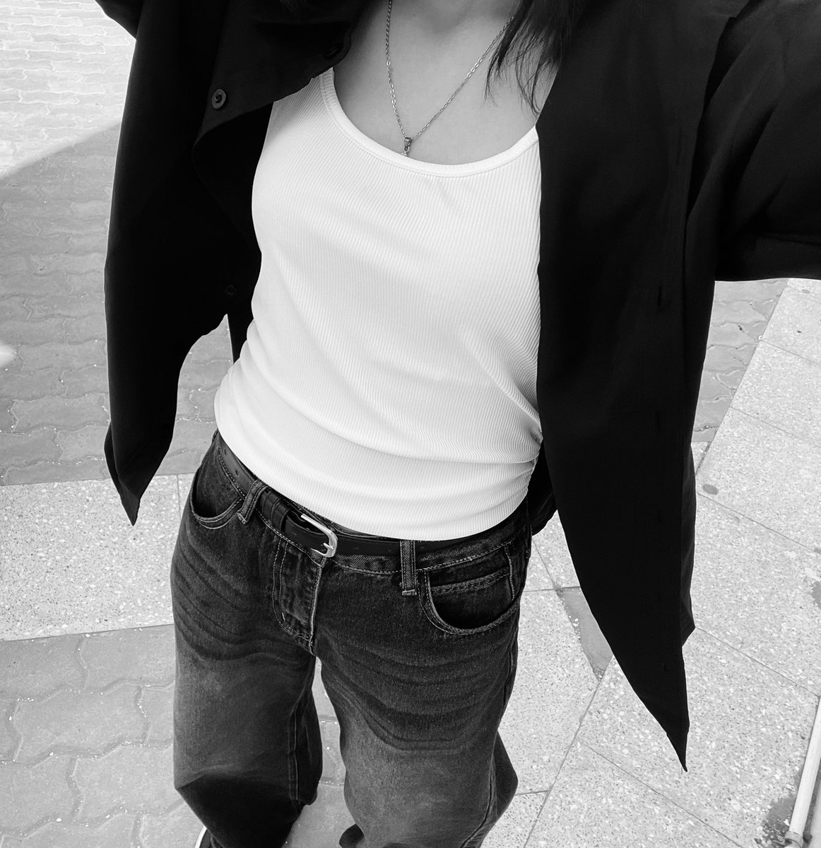 cuol_u's tweet photo. OOTD اكثر شيء بيسك بالحياه https://t.co/VQXj4VDU6c