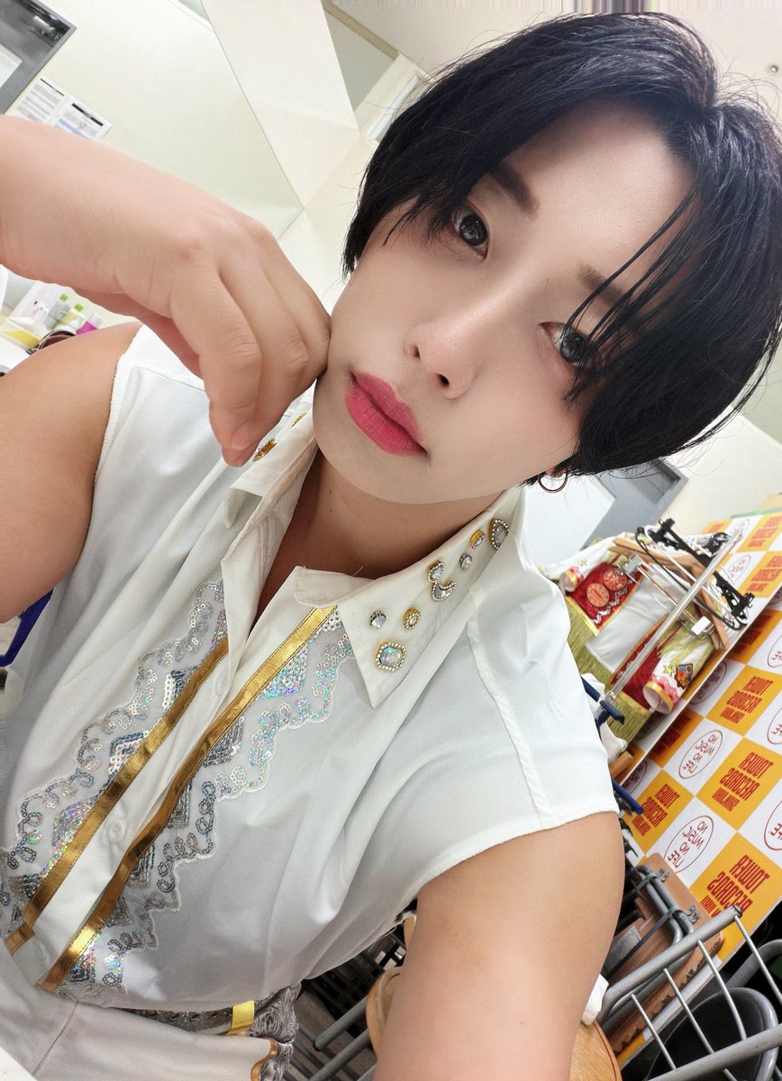 akichan1216's tweet photo. タワレコ新宿ライブ🎤

応援してくれたみんなありがとう✨

ということで１０月スタートしました☺️
みんなにとって１０月は
どんな月にしたいかなー？？？

次みんなに会えるのは
岩泉ヨーグルト工場まつり🍦
弾丸日帰り岩手楽しみだー！！！

#甘党男子 https://t.co/tqw1fy1UAz